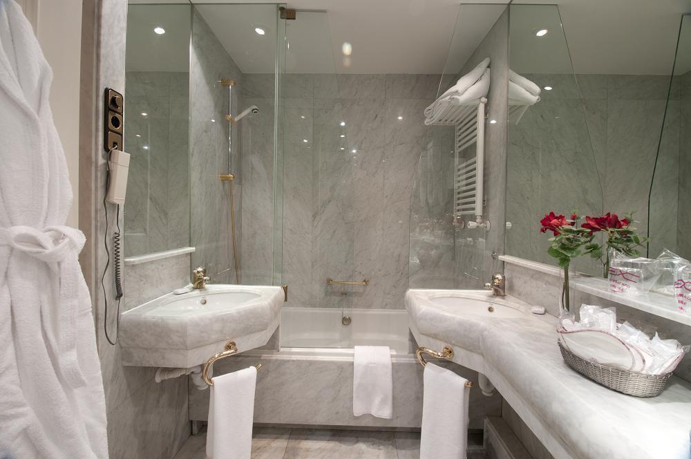 Foxa 25 Hotell Madrid Eksteriør bilde