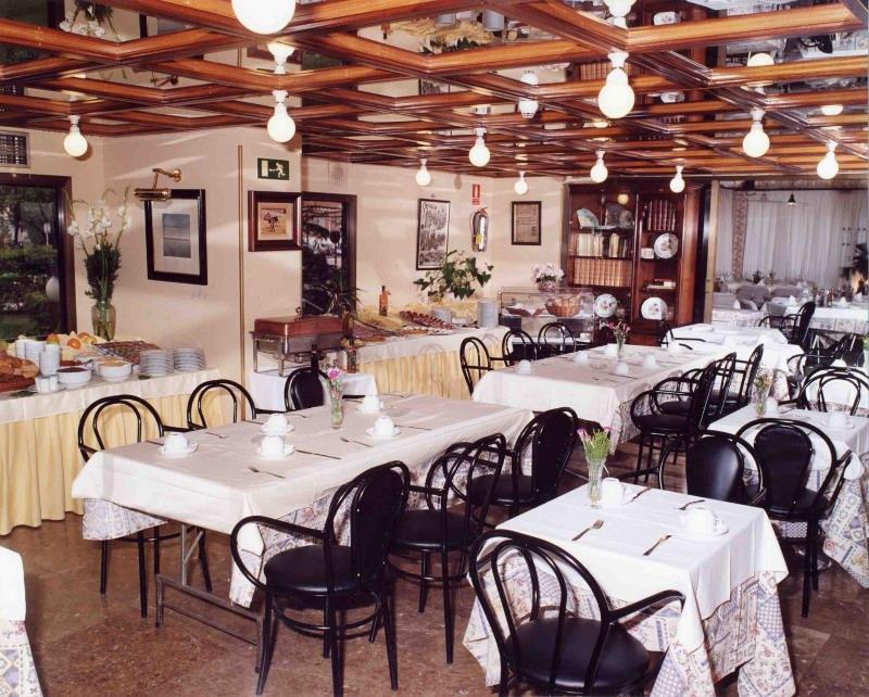Foxa 25 Hotell Madrid Eksteriør bilde